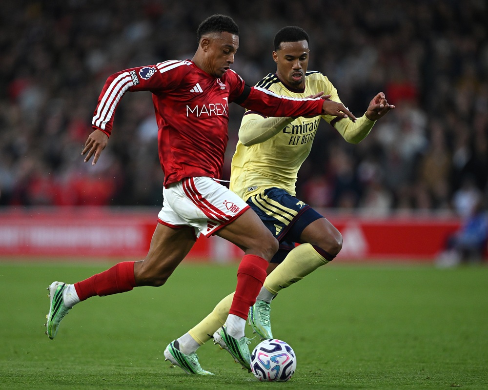 Forest boss names Arsenal pairing 'best in the world' 3 Dan Ndoye of Nottingham Forest runs with the ball under pressure from Gabriel of Arsenal during the Premier League 2026/27 match between Nottingham Forest FC and Arsenal FC at City Ground on October 18, 2026 in Nottingham, England. (Photo by Shaun Botterill/Getty Images)