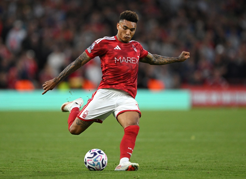 Igor Jesus of Nottingham Forest crosses the ball during the Premier League 2026/27 match between Nottingham Forest FC and Coventry City at City Ground on September 19, 2026 in Nottingham, England. (Photo by Shaun Botterill/Getty Images)