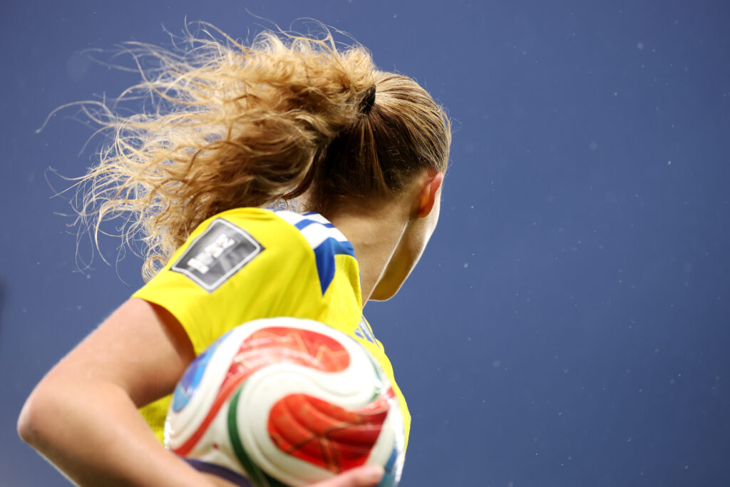 Smilla Holmberg picks up injury on international duty 3 GOTHENBURG, SWEDEN - APRIL 14: Smilla Holmberg of Sweden looks on during the 2027 FIFA Women's World Cup Qualifier between Sweden and Denmark at Gamla Ullevi on April 14, 2026 in Gothenburg, Sweden. (Photo by Linnea Rheborg/Getty Images)