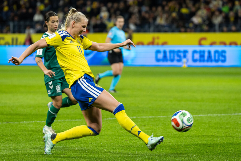 Arsenal 20yo recovers from foot injury to score in 10-0 win 4 SOLNA, SWEDEN - OCTOBER 13: Stina Blackstenius of Sweden during the FIFA Women's World Cup 2027 Women's European Qualifiers Play-offs Round 1 Second Leg between Sweden and Lithuania at Strawberry Arena on October 13, 2026 in Solna, Sweden. (Photo by Michael Campanella/Getty Images)