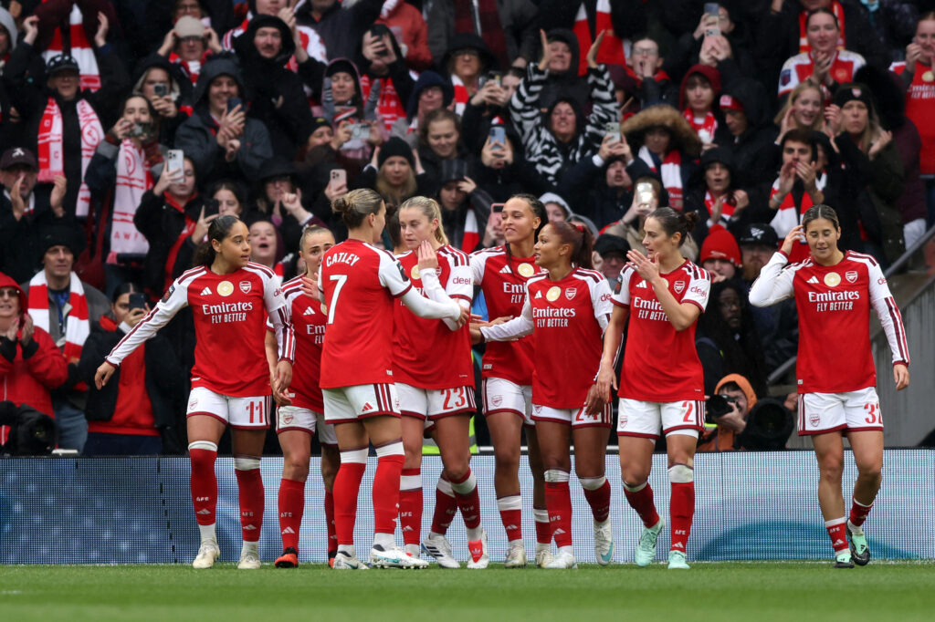 Arsenal claim massive 3 points at Tottenham but questions still remain 5 LONDON, ENGLAND - OCTOBER 24: Alessia Russo of Arsenal celebrates scoring her team’s second goal with teammates during the Barclays Women's Super League 2026/27 match between Tottenham Hotspur and Arsenal FC at Tottenham Hotspur Stadium on October 24, 2026 in London, England. (Photo by Paul Harding/Getty Images)