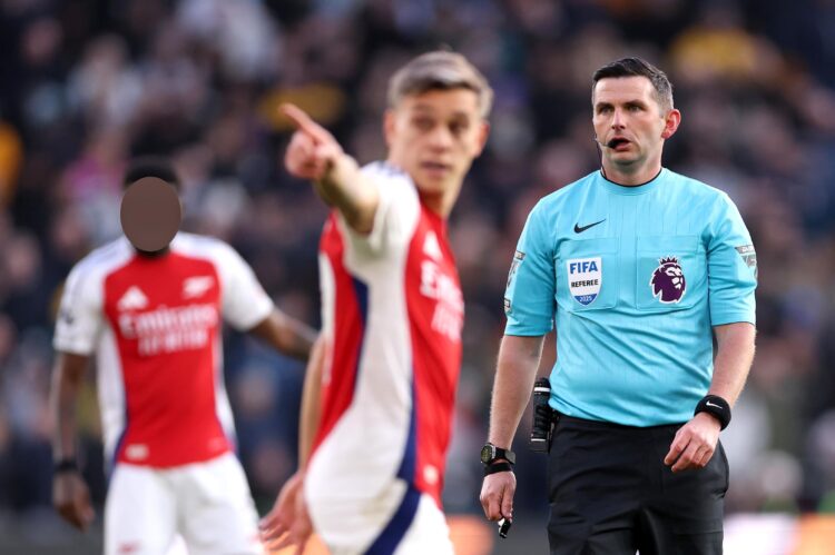 WOLVERHAMPTON, ENGLAND - JANUARY 25: Referee Michael Oliver looks on during the Premier League match between Wolverhampton Wanderers FC and Arsenal...