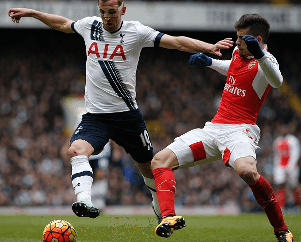 Tottenham Hotspur's English striker Harry Kane (L) vies with Arsenal's Brazilian defender Gabriel during the English Premier League football match between Tottenham Hotspur and Arsenal at White Hart Lane in London, on March 5, 2016.