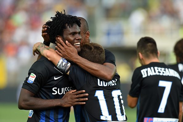 BERGAMO, ITALY - SEPTEMBER 11: Franck Kessie of Atalanta BC celebrates his first goal to make it 2-1 during the Serie A match between Atalanta BC and FC Torino at Stadio Atleti Azzurri d'Italia on September 11, 2016 in Bergamo, Italy. (Photo by Pier Marco Tacca/Getty Images)