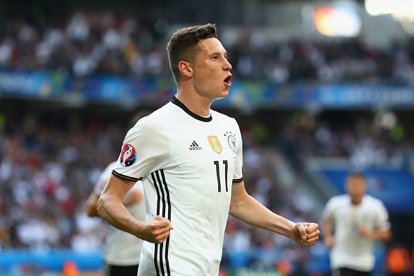 LILLE, FRANCE - JUNE 26: Julian Draxler of Germany celebrates scoring his team's third goal during the UEFA EURO 2016 round of 16 match between Germany and Slovakia at Stade Pierre-Mauroy on June 26, 2016 in Lille, France. (Photo by Alexander Hassenstein/Getty Images)