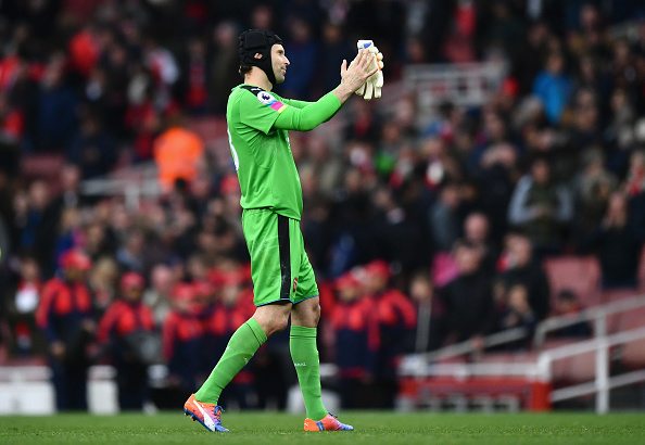 LONDON, ENGLAND - OCTOBER 22: Petr Cech of Arsenal shows the appreciation to the fans after the final whistle during the Premier League match between Arsenal and Middlesbrough at Emirates Stadium on October 22, 2016 in London, England. (Photo by Dan Mullan/Getty Images)