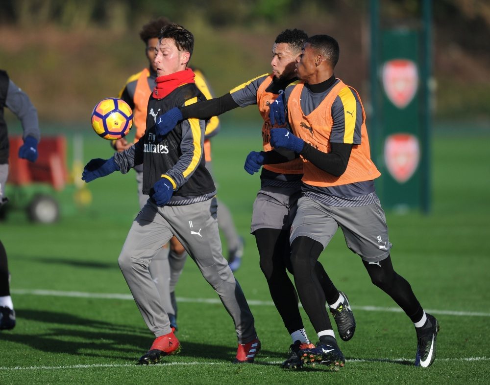 Four youngsters called up to Arsenal first team training