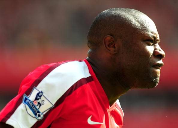 LONDON, ENGLAND - AUGUST 22: William Gallas of Arsenal celebrates scoring the third goal during the Barclays Premier League match between Arsenal and Portsmouth at the Emirates Stadium on August 22, 2009 in London, England. (Photo by Mike Hewitt/Getty Images)
