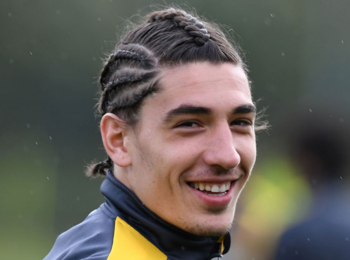 Hector Bellerin sews own trousers with help from mum as Arsenal