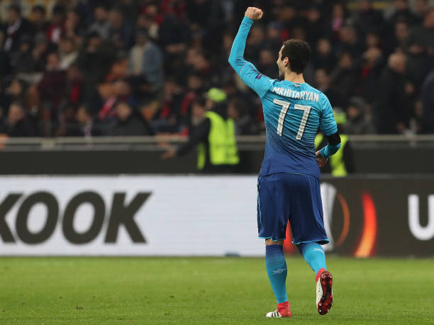 MILAN, ITALY - MARCH 08: Henrikh Mkhitaryan of Arsenal celebrates after scoring the opening goal during UEFA Europa League Round of 16 match between AC Milan and Arsenal at the San Siro on March 8, 2018 in Milan, Italy. (Photo by Marco Luzzani/Getty Images)