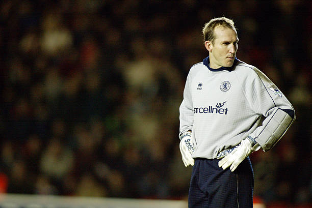 6 Mar 2002: Mark Schwarzer of Middlesbrough in action during the FA Barclaycard Premiership match between Southampton and Middlesbrough played at the St Mary's Stadium, in Southampton, England. The match ended in a 1-1 draw. DIGITAL IMAGE. \ Mandatory Credit: Mike Hewitt/Getty Images