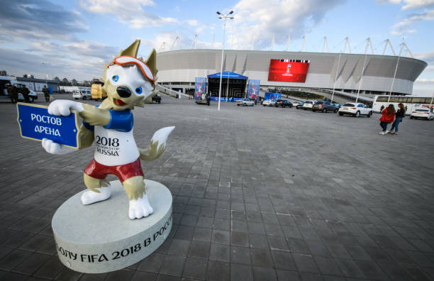 A photo taken on May 12, 2018 shows FIFA World Cup 2018 mascot Zabivaka, placed in front of Rostov Arena in the southern Russian city of Rostov-on-Don. - The stadium will host five football matches of the 2018 FIFA World Cup. (Photo by Mladen ANTONOV / AFP)