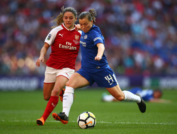 LONDON, ENGLAND - MAY 05: Fran Kirby of Chelsea holds off pressure from Danielle van de Donk of Arsenal during the SSE Women's FA Cup Final match between Arsenal Women and Chelsea Ladies at Wembley Stadium on May 5, 2018 in London, England. (Photo by Jordan Mansfield/Getty Images)