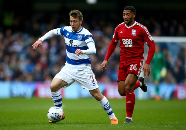 LONDON, ENGLAND - APRIL 28: Luke Freeman of QPR tackles with David Davis of Birmingham during the Sky Bet Championship match between Queens Park Rangers and Birmingham City at Loftus Road on April 28, 2018 in London, England. (Photo by Jordan Mansfield/Getty Images)