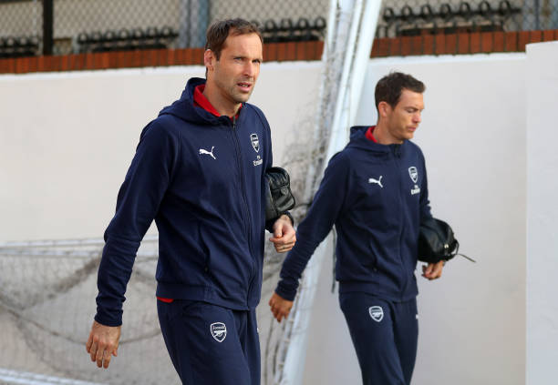 LONDON, ENGLAND - OCTOBER 28: Petr Cech of Arsenal (L) and Stephan Lichtsteiner of Arsenal arrive at the stadium prior to the Premier League match between Crystal Palace and Arsenal FC at Selhurst Park on October 28, 2018 in London, United Kingdom. (Photo by Catherine Ivill/Getty Images)