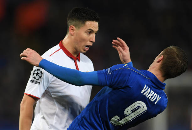 LEICESTER, ENGLAND - MARCH 14: Samir Nasri of Sevilla and Jamie Vardy of Leicester City butt heads during the UEFA Champions League Round of 16, second leg match between Leicester City and Sevilla FC at The King Power Stadium on March 14, 2017 in Leicester, United Kingdom. (Photo by Laurence Griffiths/Getty Images)