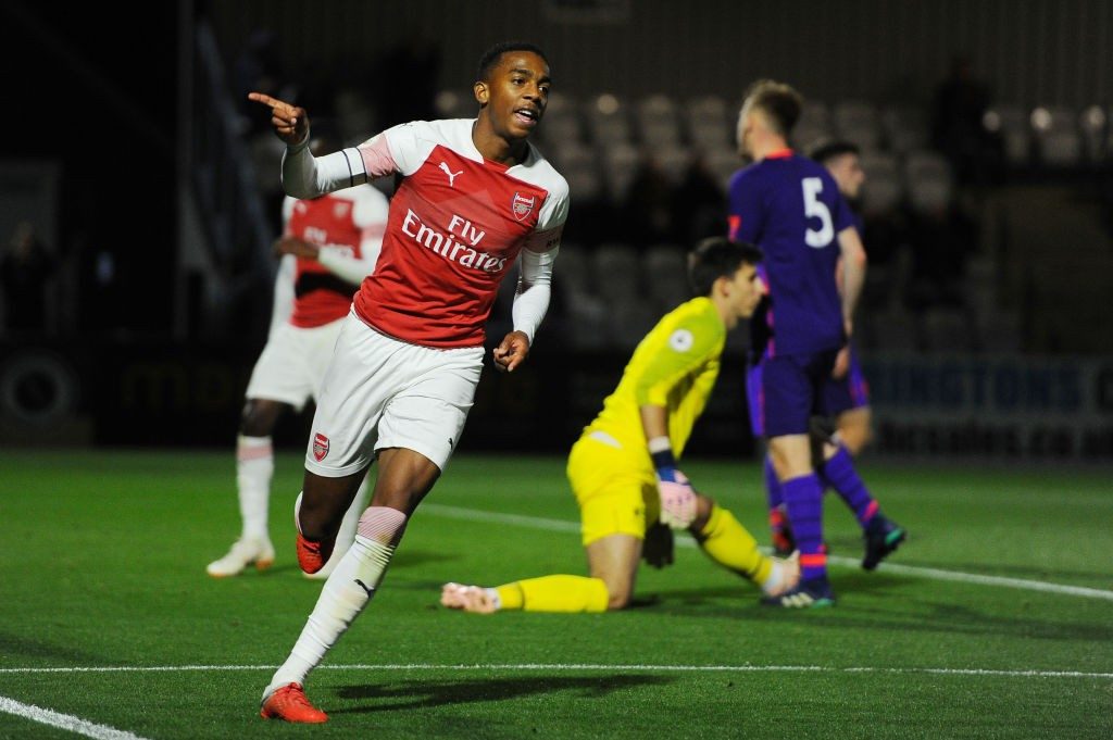 BOREHAMWOOD, ENGLAND - SEPTEMBER 21: Joe Willock of Arsenal celebrates after scoring his team's third goal during the Premier League 2 match between Arsenal and Liverpool at Meadow Park on September 21, 2018 in Borehamwood, England. (Photo by Harriet Lander/Getty Images)