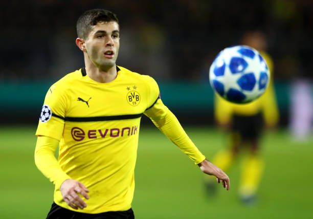 DORTMUND, GERMANY - NOVEMBER 28: Christian Pulisic of Dortmund runs with the ball during the Group A match of the UEFA Champions League between Borussia Dortmund and Club Brugge at Signal Iduna Park on November 28, 2018 in Dortmund, Germany. (Photo by Martin Rose/Getty Images)