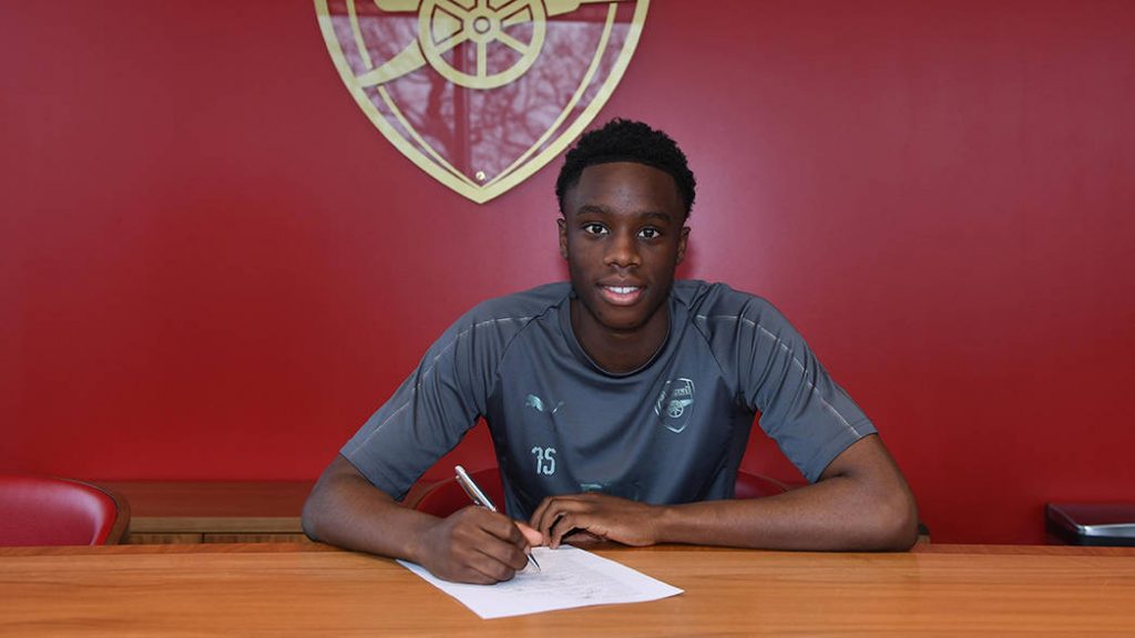 ST ALBANS, ENGLAND - JANUARY 23: James Olayinka signs a new Arsenal contract at London Colney on January 23, 2019 in St Albans, England. (Photo by Stuart MacFarlane/Arsenal FC via Getty Images)