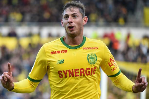 Nantes' Argentinian forward Emiliano Sala celebrates after scoring a goal during the French L1 football match between Nantes (FC) and Guingamp (EAG), on November 4, 2018, at the La Beaujoire stadium in Nantes, western France. (Photo by JEAN-FRANCOIS MONIER / AFP) 