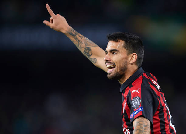 SEVILLE, SPAIN - NOVEMBER 08:  Suso of AC Milan reacts during the UEFA Europa League Group F match between Real Betis and AC Milan at Estadio Benito Villamarin on November 8, 2018 in Seville, Spain.  (Photo by Aitor Alcalde/Getty Images)