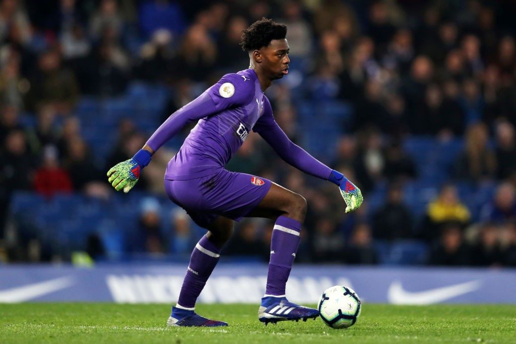 LONDON, ENGLAND - APRIL 15: Arthur Okonkwo of Arsenal in action during the Premier League 2 match between Chelsea and Arsenal at Stamford Bridge on April 15, 2019 in London, England. (Photo by Naomi Baker/Getty Images)
