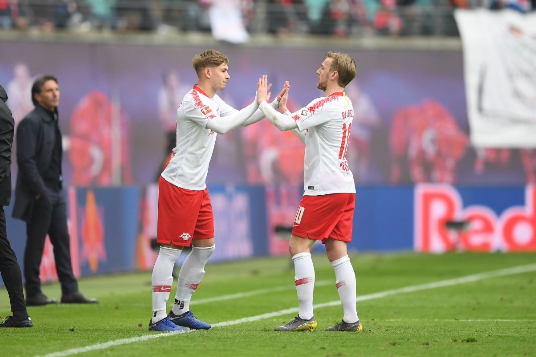 Emile Smith Rowe coming on for his debut for loan club RB Leipzig (Photo via Twitter / @RBLeipzig_EN)