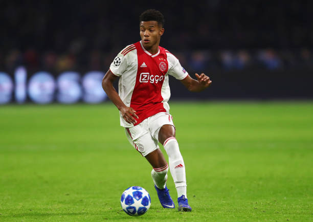 AMSTERDAM, NETHERLANDS - DECEMBER 12: David Neres of Ajax in action during the UEFA Champions League Group E match between Ajax and FC Bayern Munich at Johan Cruyff Arena on December 12, 2018 in Amsterdam, Netherlands. (Photo by Dean Mouhtaropoulos/Getty Images)