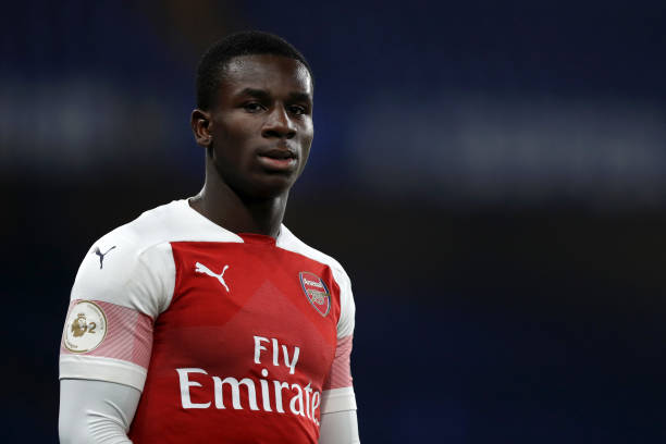 LONDON, ENGLAND - APRIL 15: Jordi Osei-Tutu of Arsenal looks on during the Premier League 2 match between Chelsea and Arsenal at Stamford Bridge on April 15, 2019 in London, England. (Photo by Naomi Baker/Getty Images)