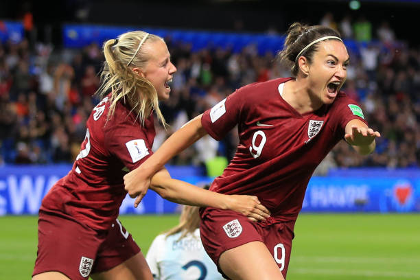 LE HAVRE, FRANCE - JUNE 14: Jodie Taylor of England celebrates scoring the winning goal with Beth Mead during the 2019 FIFA Women's World Cup France group D match between England and Argentina at on June 14, 2019 in Le Havre, France. (Photo by Marc Atkins/Getty Images)