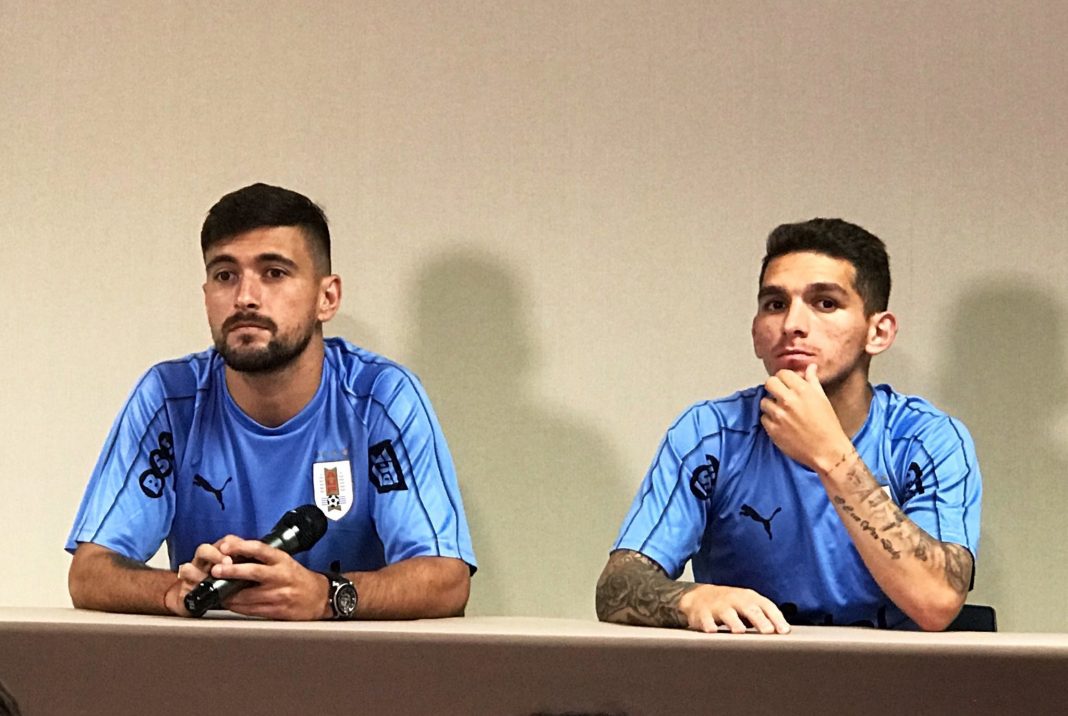 Lucas Torreira (R) in a press conference with Uruguay