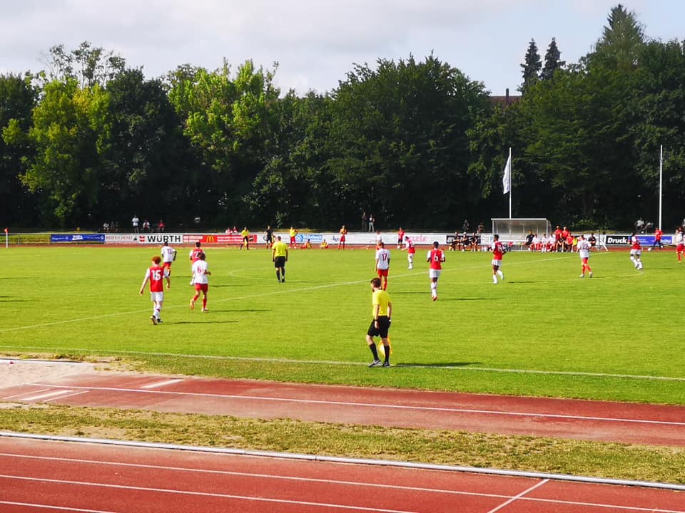 Arsenal playing in the u17 Bundesliga Cup against FC Köln (Photo via Facebook / u17-Bundesliga Cup)