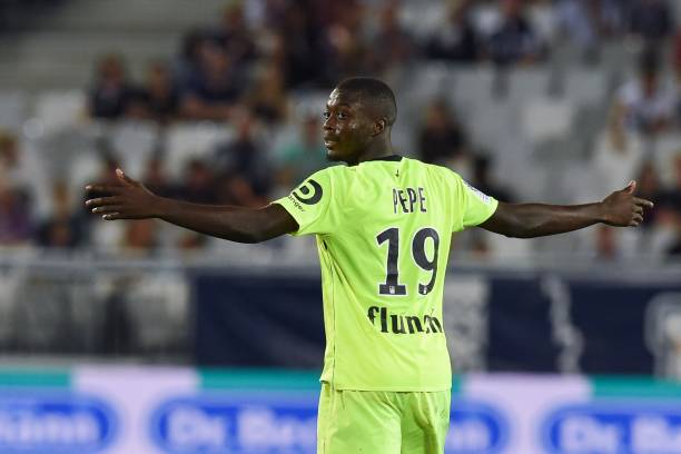 Lille's Ivorian forward Nicolas Pepe reacts during the French L1 football match between Nîmes and Guingamp, on september 26, 2018 at the Costieres stadium in Nimes, southern France. (Photo by NICOLAS TUCAT / AFP) 