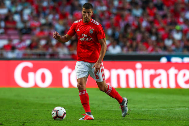 LISBON, PORTUGAL - AUGUST 07: Ruben Dias of SL Benfica during the match between SL Benfica and Fenerbache SK for UEFA Champions League Qualifier at Estadio da Luz on August 7, 2018 in Lisbon, Portugal. (Photo by Carlos Rodrigues/Getty Images)