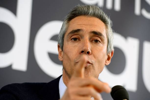 Portuguese Paulo Sousa, Bordeaux's new head coach, points his finger as he gives a press conference on March 11, 2019 at the Girondins de Bordeaux training center in Le Haillan near Bordeaux, southwestern France. (Photo by Nicolas TUCAT / AFP)