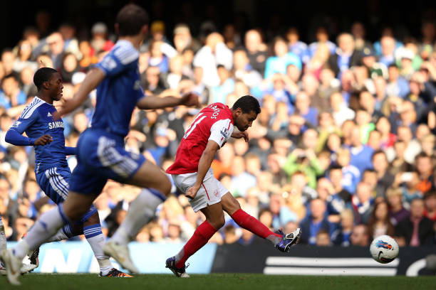 LONDON, ENGLAND - OCTOBER 29: Andre Santos of Arsenal scores Arsenal's second goal during the Barclays Premier League match between Chelsea and Arsenal at Stamford Bridge on October 29, 2011 in London, England. (Photo by Ian Walton/Getty Images)