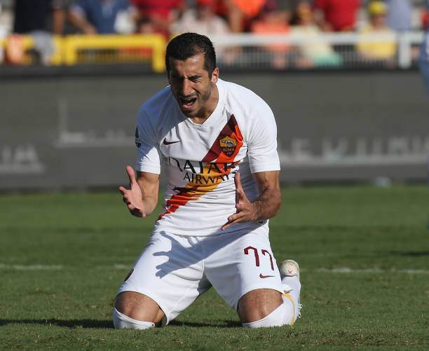 LECCE, ITALY - SEPTEMBER 29: Henrick Mkhitaryan of Roma reacts during the Serie A match between US Lecce and AS Roma at Stadio Via del Mare on September 29, 2019 in Lecce, Italy. (Photo by Maurizio Lagana/Getty Images)
