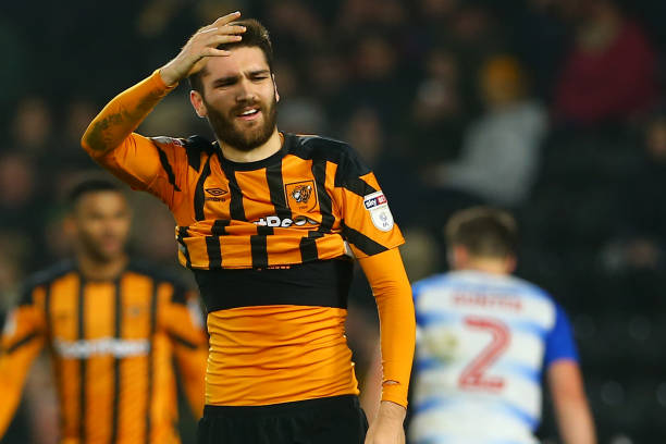 HULL, ENGLAND - JANUARY 13: Jon Toral of Hull City gestures to the sideline referee during the Sky Bet Championship match between Hull City and Reading at KCOM Stadium on January 13, 2018 in Hull, England. (Photo by Ashley Allen/Getty Images)