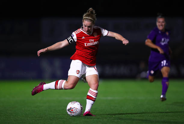 BOREHAMWOOD, ENGLAND - SEPTEMBER 26:  Kim Little of Arsenal in action during the UEFA Women's Champions League match between Arsenal Women and Fiorentina Women at Meadow Park on September 26, 2019 in Borehamwood, England. (Photo by Julian Finney/Getty Images)