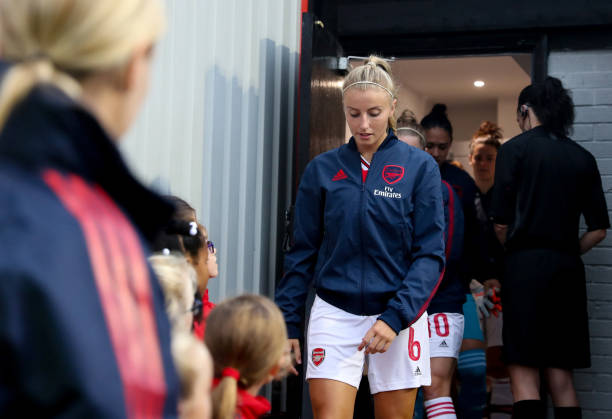 BOREHAMWOOD, ENGLAND - AUGUST 14: Leah Williamson of Arsenal comes out of the tunnel ahead of the Pre Season friendly between Arsenal Women and Barcelona Femini at Meadow Park on August 14, 2019 in Borehamwood, England. (Photo by Catherine Ivill/Getty Images)
