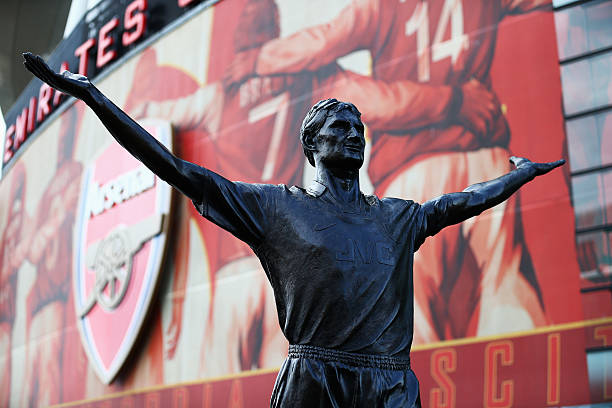 LONDON, ENGLAND - JANUARY 18: Statue of former Arsenal player Tony Adams is seen outside the ground before the Barclays Premier League match between Arsenal and Fulham at Emirates Stadium on January 18, 2014 in London, England. (Photo by Clive Mason/Getty Images)