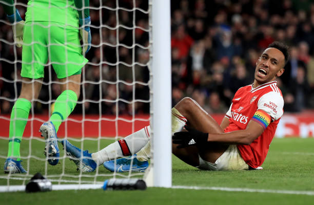LONDON, ENGLAND - DECEMBER 05: Pierre Emerick Aubameyang of Arsenal reacts during the Premier League match between Arsenal FC and Brighton & Hove Albion at Emirates Stadium on December 05, 2019 in London, United Kingdom. (Photo by Marc Atkins/Getty Images)