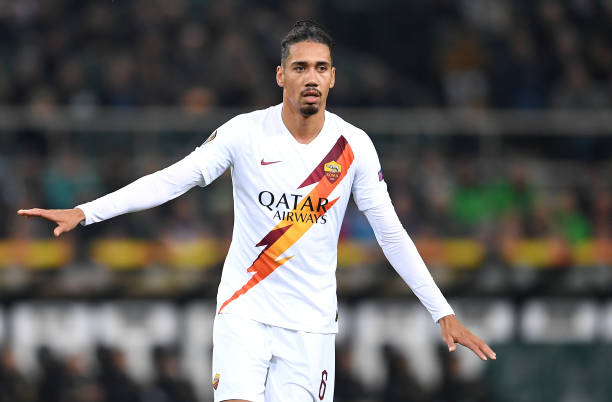MOENCHENGLADBACH, GERMANY - NOVEMBER 07: Chris Smalling of AS Roma reacts during the UEFA Europa League group J match between Borussia Moenchengladbach and AS Roma at Borussia-Park on November 07, 2019 in Moenchengladbach, Germany. (Photo by Jörg Schüler/Bongarts/Getty Images)
