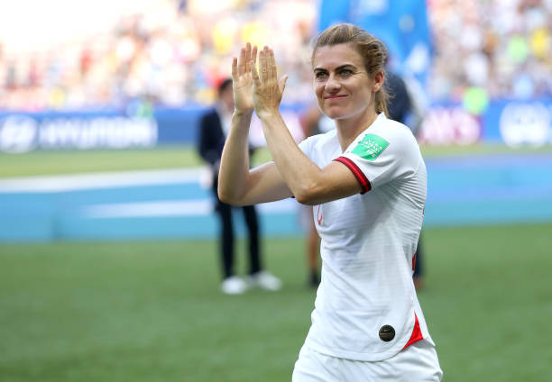 NICE, FRANCE - JULY 06: Karen Carney of England applauds fans after the 2019 FIFA Women's World Cup France 3rd Place Match match between England and Sweden at Stade de Nice on July 06, 2019 in Nice, France. (Photo by Alex Grimm/Getty Images)
