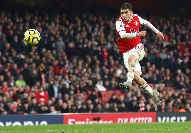 LONDON, ENGLAND:  Lucas Torreira of Arsenal shoots at goal during the Premier League match between Arsenal FC and Chelsea FC at Emirates Stadium on December 29, 2019. (Photo by Julian Finney/Getty Images)