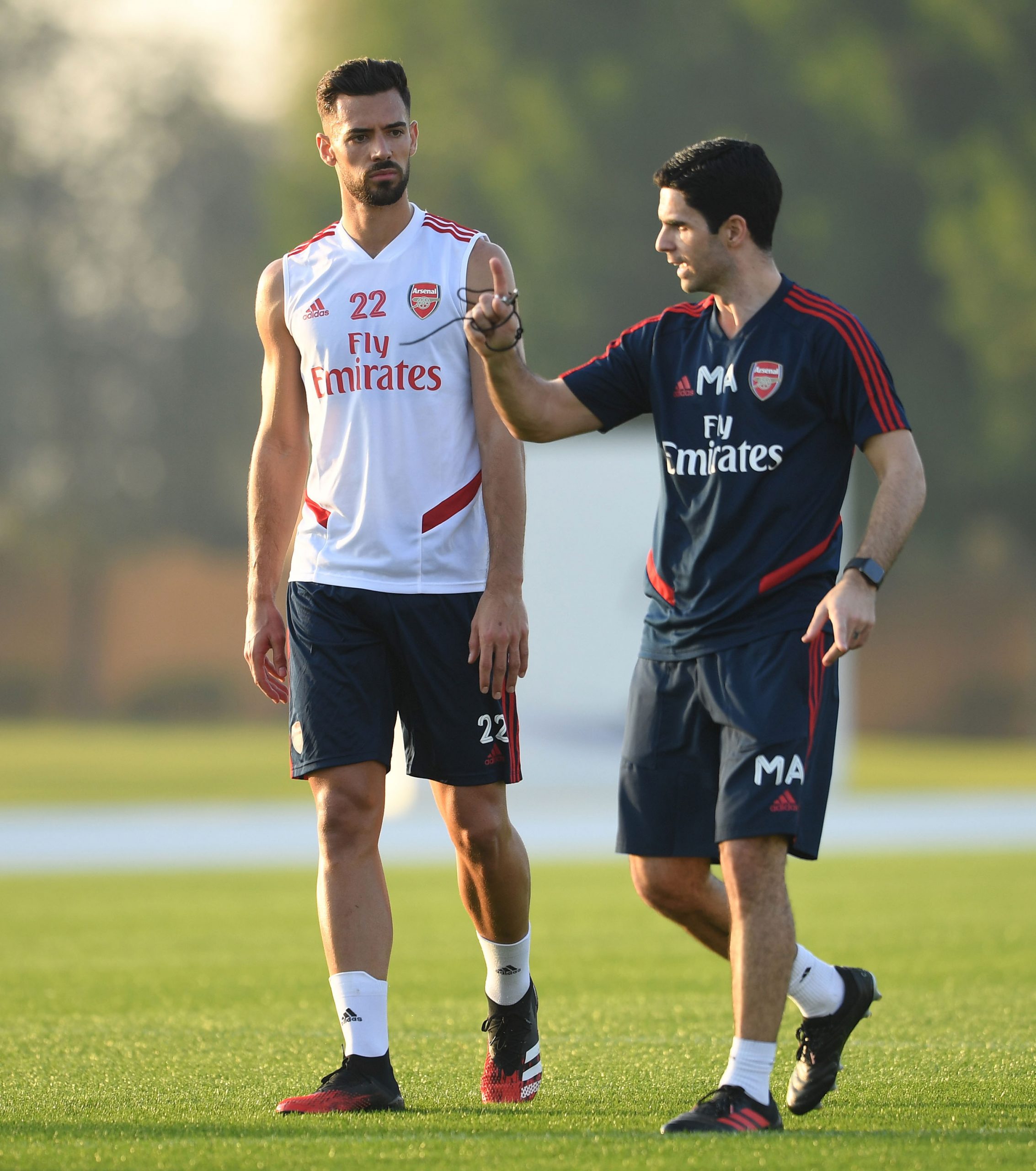 Pablo Mari with Mikel Arteta (Photo via Twitter / Arsenal)
