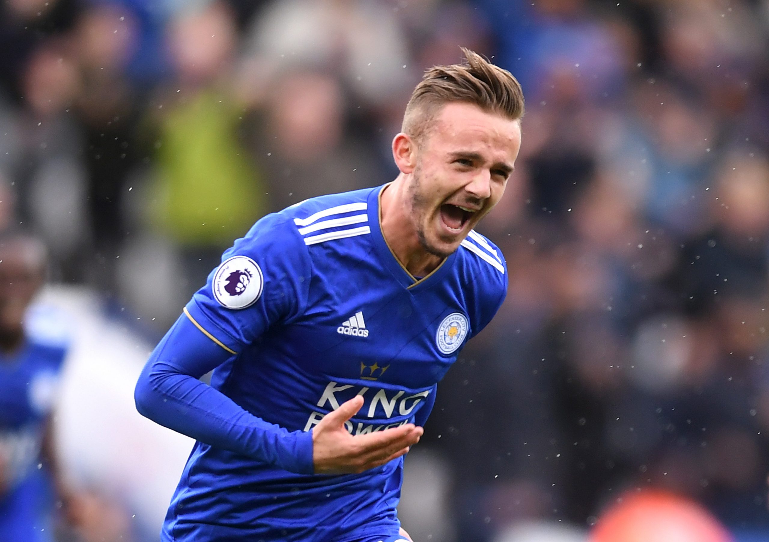 LEICESTER, ENGLAND - SEPTEMBER 22: James Maddison of Leicester City celebrates after scoring his team's second goal during the Premier League match between Leicester City and Huddersfield Town at The King Power Stadium on September 22, 2018 in Leicester, United Kingdom. (Photo by Laurence Griffiths/Getty Images)