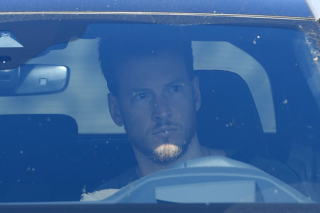 Barcelona's Brazilian goalkeeper Neto arrives to undergo coronavirus tests at the Ciutat Esportiva Joan Gamper in Sant Joan Despi near Barcelona on May 6, 2020. - Barcelona have confirmed their players will undergo coronavirus tests as La Liga's clubs begin restricted training ahead of the proposed resumption of the season next month. (Photo by LLUIS GENE / AFP) (Photo by LLUIS GENE/AFP via Getty Images)