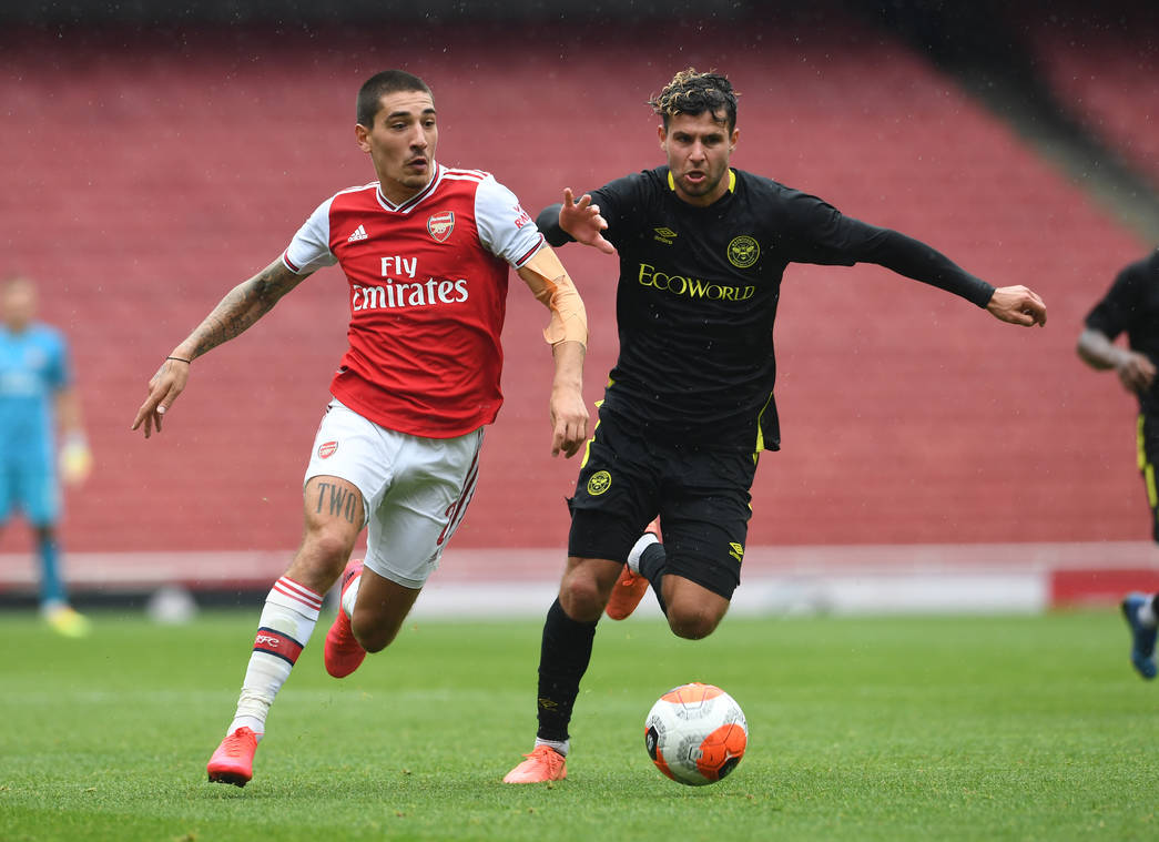 LONDON, ENGLAND - JUNE 10: Hector Bellerin of Arsenal during the friendly match between Arsenal and Brentford at Emirates Stadium on June 10, 2020 in London, England. (Photo by David Price/Arsenal FC via Getty Images)