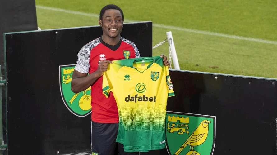 Matthew Dennis after signing for Norwich City (Photo via Canaries.co.uk)
